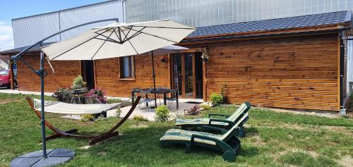 Chez LAVALOU Gîte 4 chaleureux en bois — hotel in Lannemezan