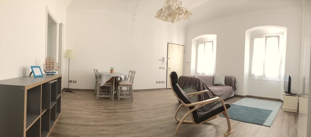 Marco's House — 4-Star Luxury Hotel in Lavagna, Italy