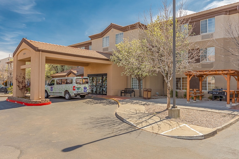Garner Hotel Albuquerque Airport by IHG - photo 31