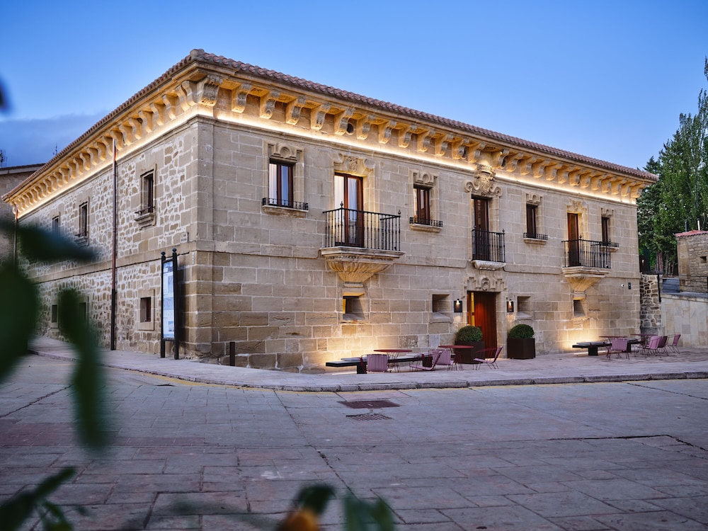 Palacio de Samaniego — 4-Star Luxury Hotel in Samaniego, Spain