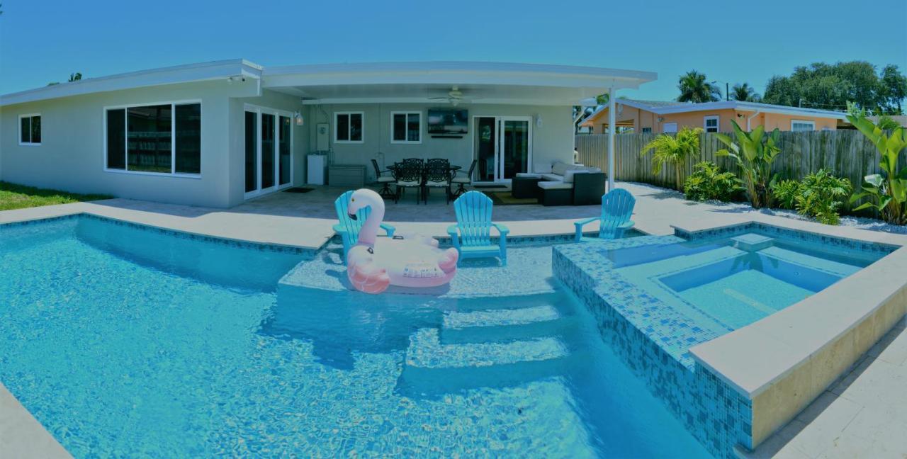 Private Heated Pool Resort Style Home Minutes From the Beach - photo 9