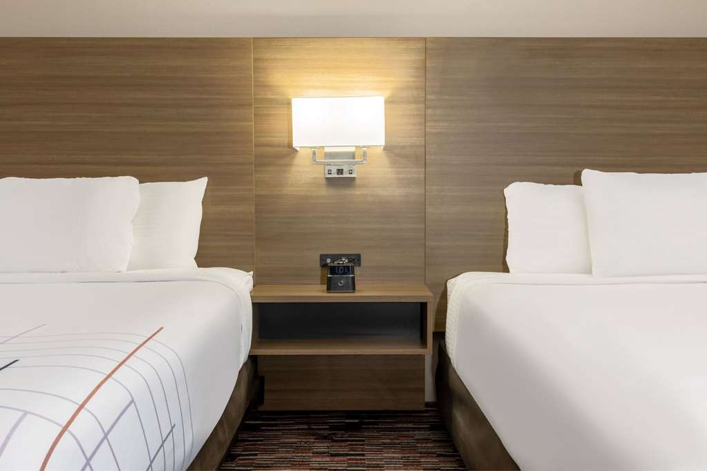 La Quinta Inn & Suites by Wyndham Wichita Falls MSU Area - photo 26