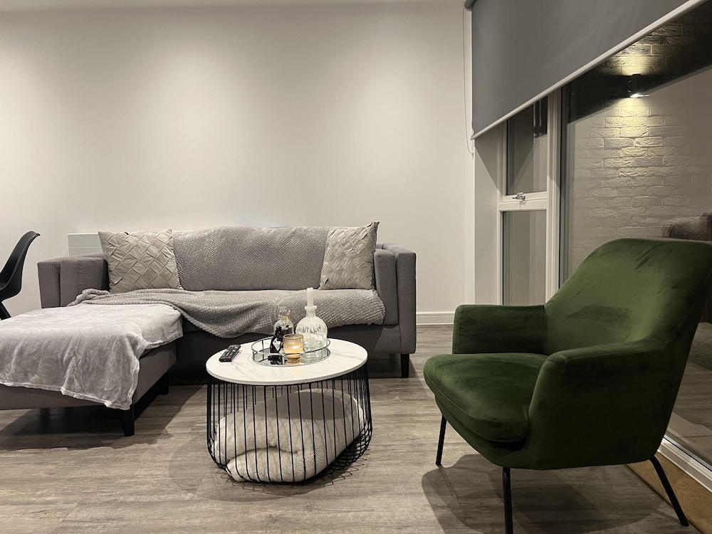 Riverside Retreat in Barking — 4-Star Luxury Hotel in Barking, United Kingdom