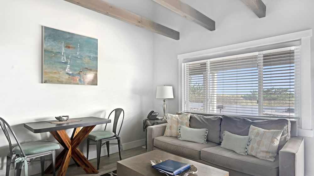 Driftwood Resort - photo 47