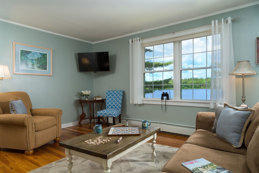 Wolf Cove Inn - photo 27
