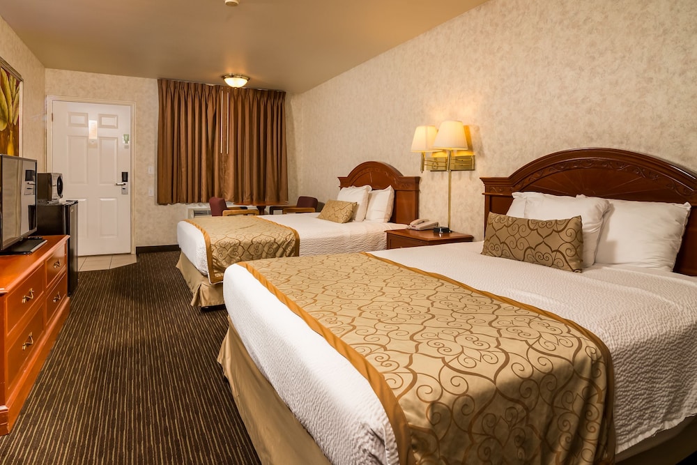 St. George Inn & Suites - photo 23
