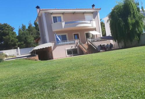 Villa Ioanna Eretria — 4-Star Luxury Hotel in Eretria, Greece