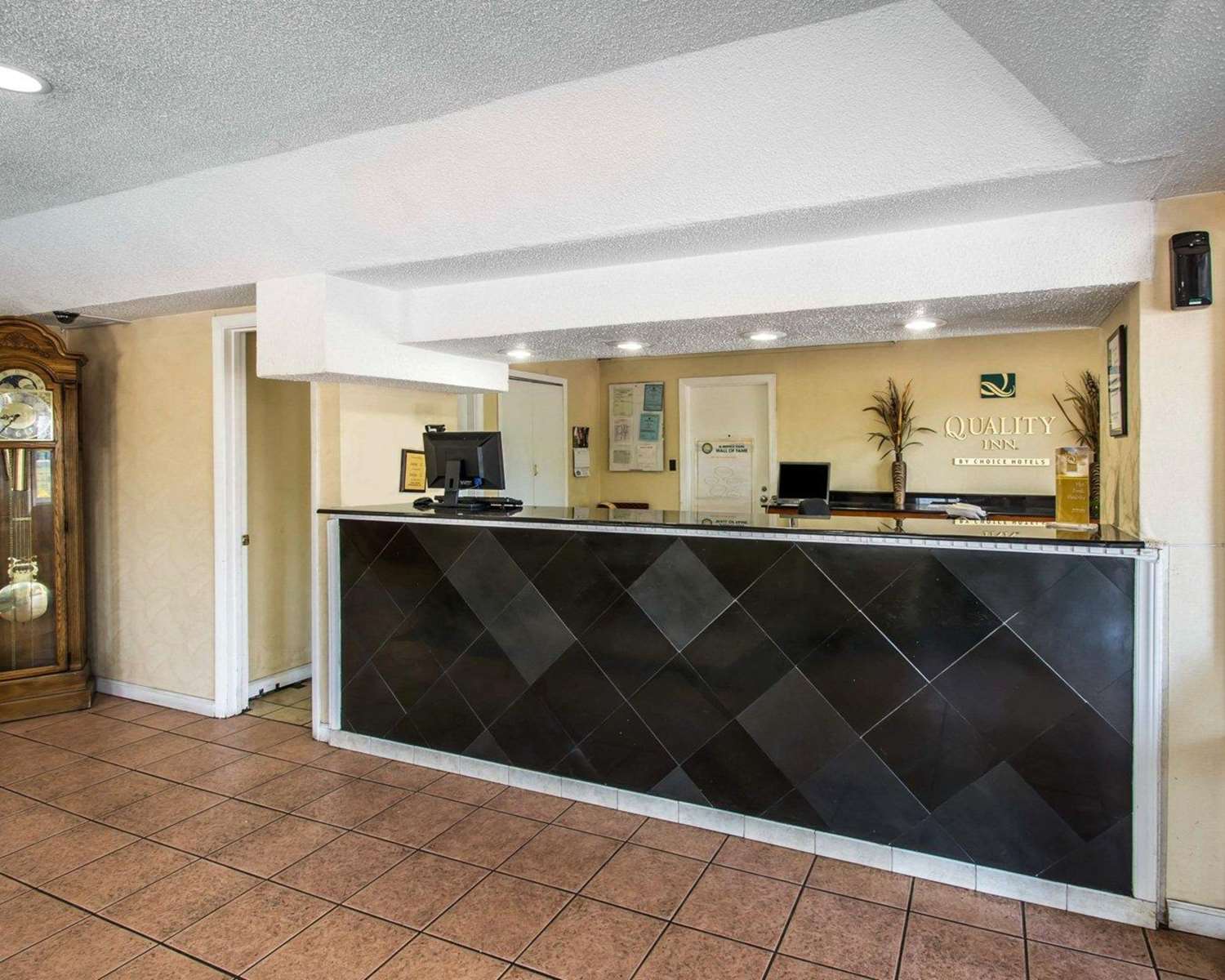 Red Roof Inn Evergreen - photo 14