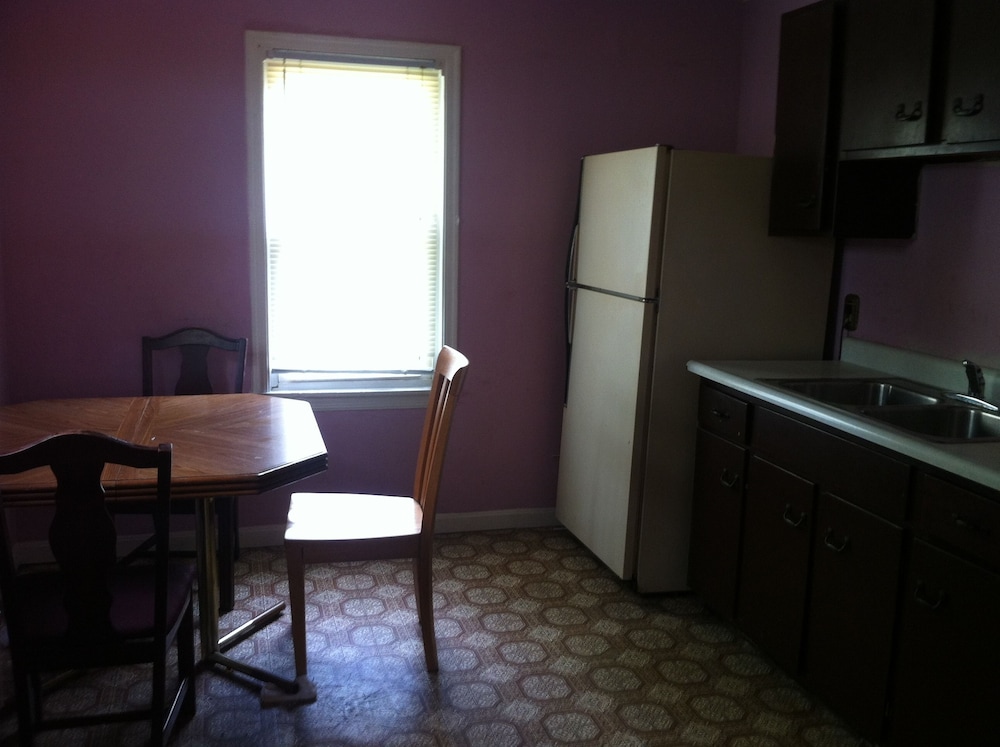 Green Crest Motel - photo 11