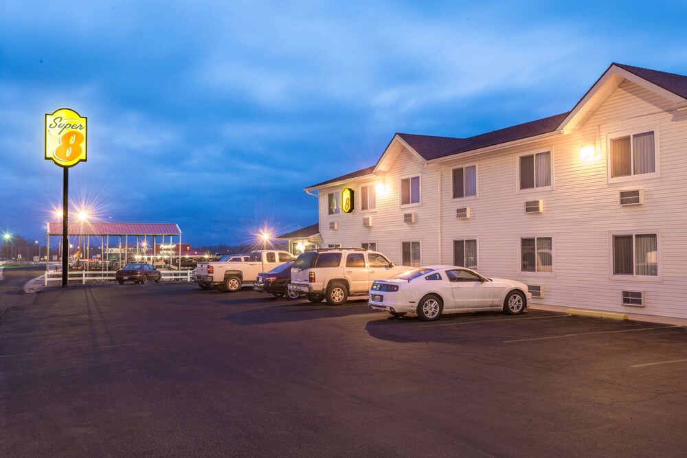 Super 8 by Wyndham Sheridan - photo 21