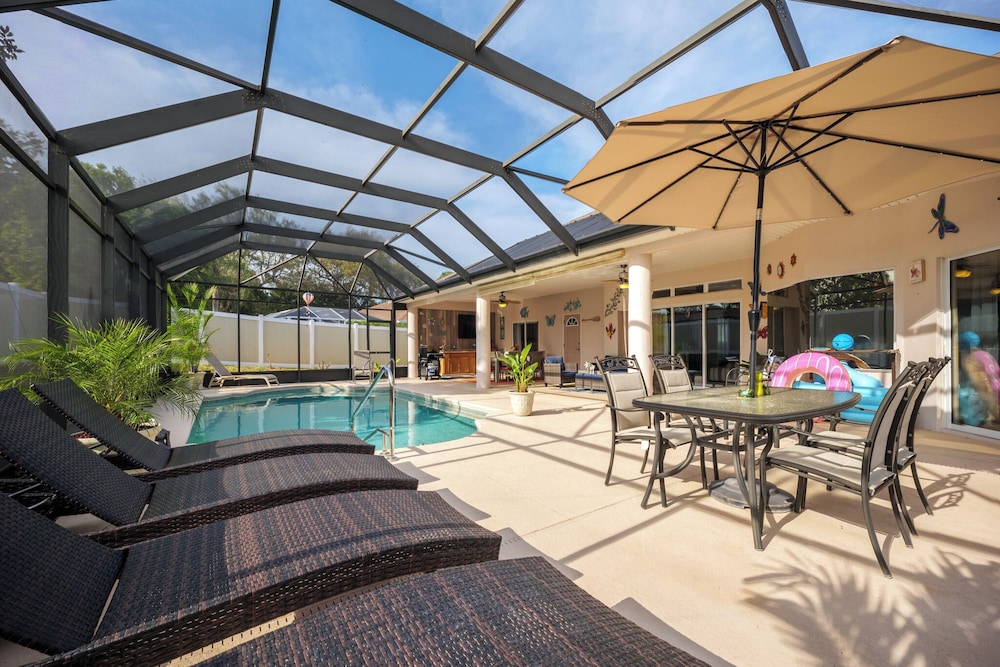 Sunrise Retreat by Distinctive Beach Rentals — 4-Star Luxury Hotel in Palm Coast, United States