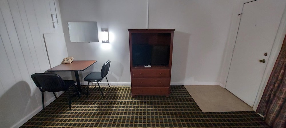 Boone Trail Inn - photo 14