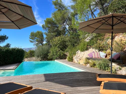 B&B Les Tetes De Mules — 4-Star Luxury Hotel in Gemenos, France