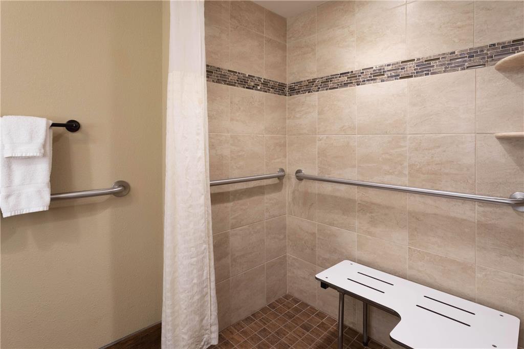 La Quinta Inn & Suites by Wyndham Pigeon Forge - photo 24