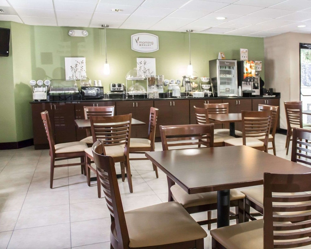 Sleep Inn & Suites Columbus State University Area - photo 12