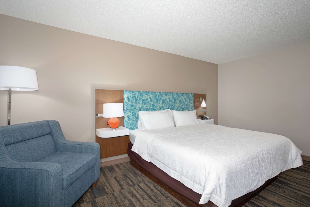 Hampton Inn & Suites Kansas City Merriam - photo 26
