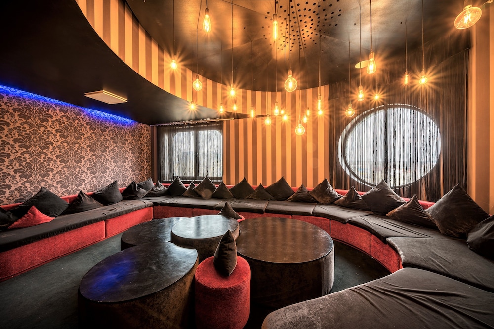 מזון ומשקאות