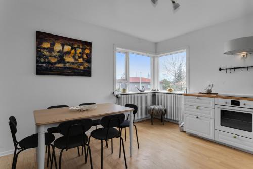 Cozy 2BR Apartment