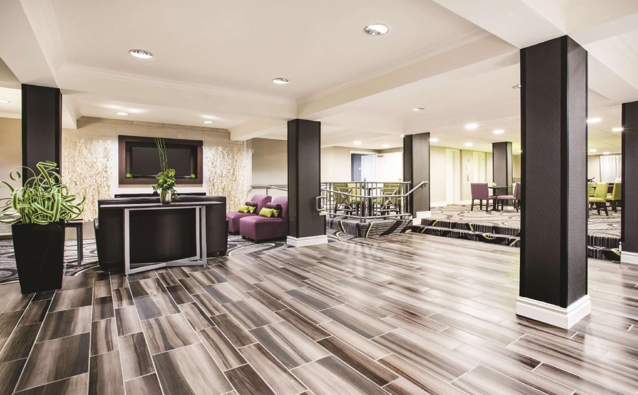 Seattle Bellevue Kirkland pet-friendly hotel Clyde Hill