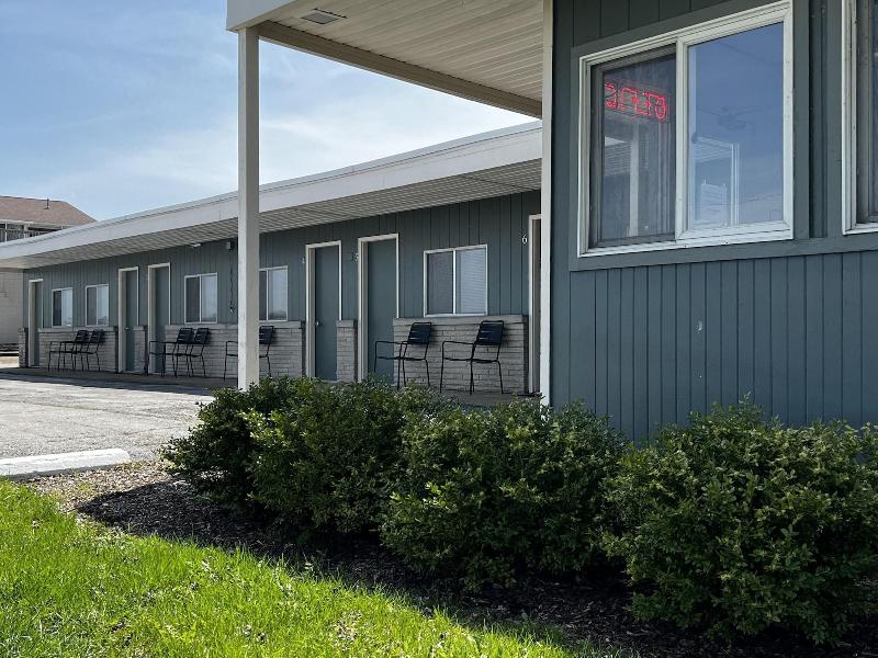 The Cedar Motel - photo 7