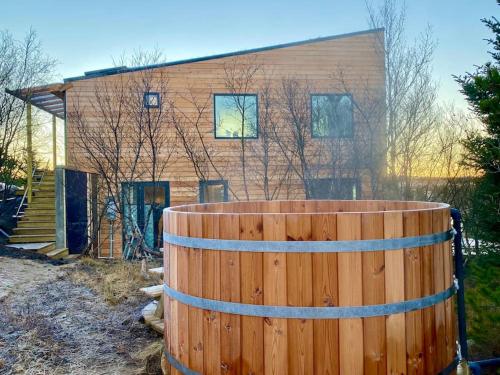 The Oak house Designers private Northern lights geothermal Villa — 4-Star Luxury Hotel in Mosfellsbaer, Iceland