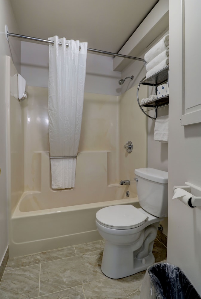 Canaan Motel - photo 36