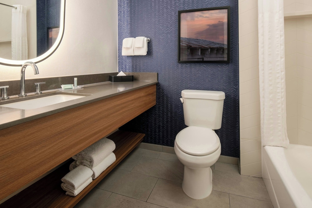Fairfield Inn & Suites by Marriott Scottsdale Old Town - photo 20