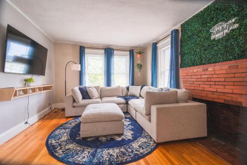 Boston 3BD Walk to Train station Beach Near Airport — 4-Star Luxury Hotel in Revere, United States