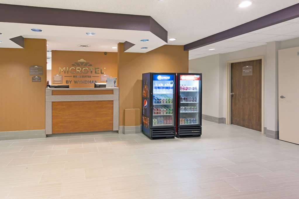 Microtel Inn & Suites by Wyndham Denver Airport - photo 2