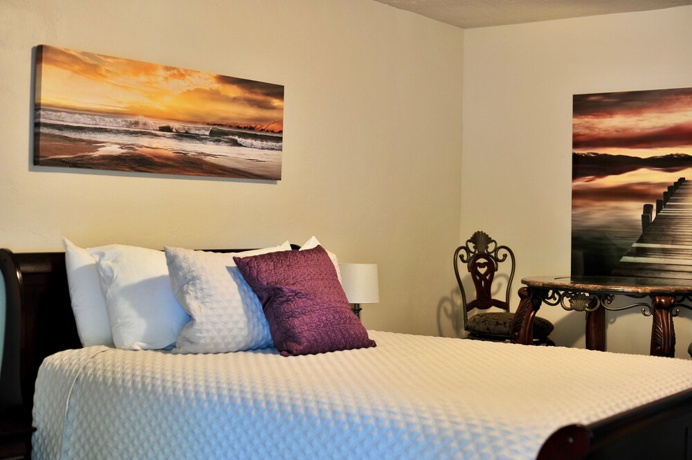 The Manor Motel - photo 7