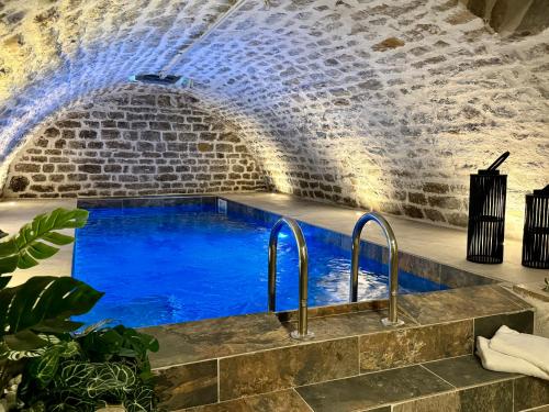 Les Suites de l’Enclos L’Enclos de l’Evêché in Boulogne-Sur-Mer, France