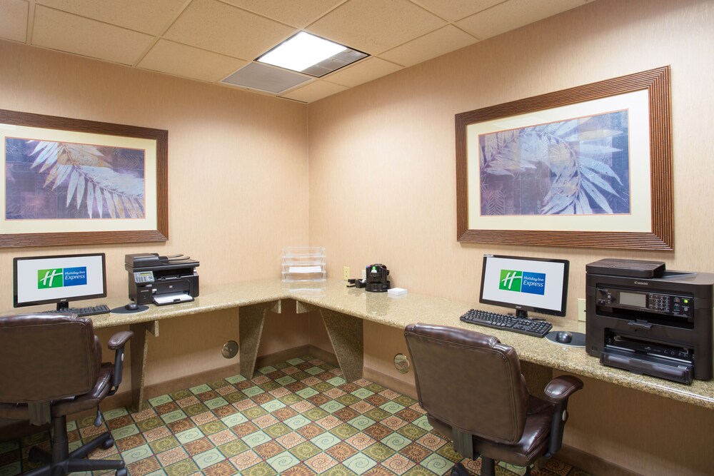 Holiday Inn Express & Suites Yuma by IHG - photo 38