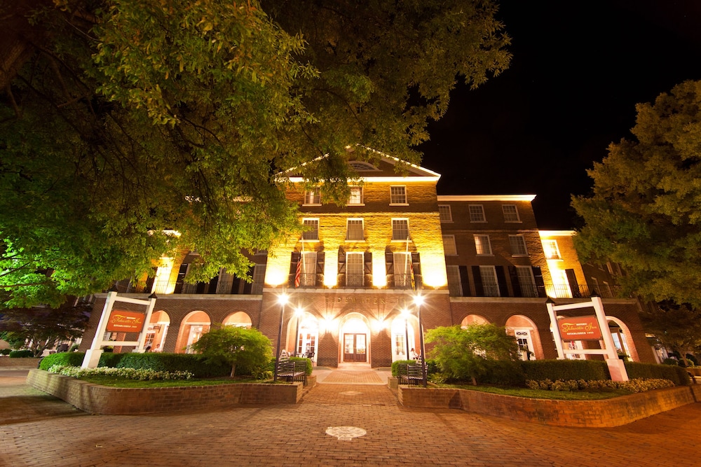 The Tidewater Inn - photo 58