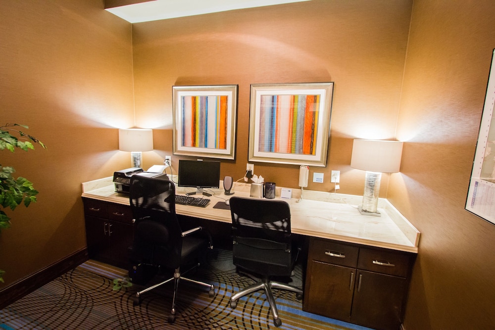 La Quinta Inn & Suites Nacogdoches - photo 13