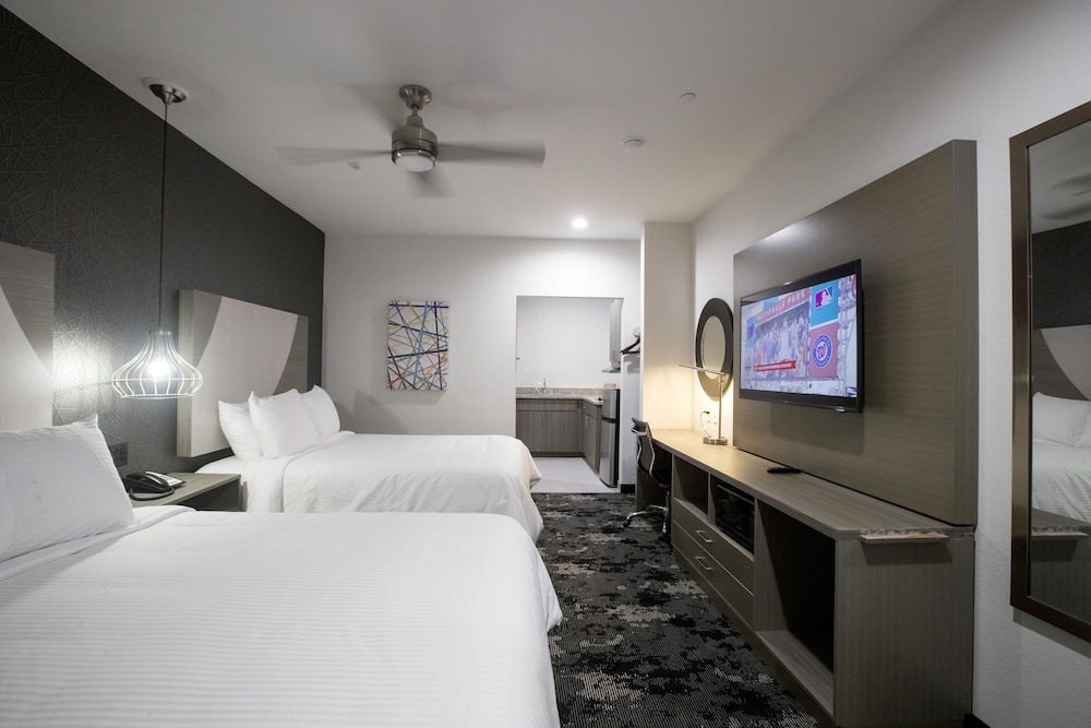 House Hotel - photo 13