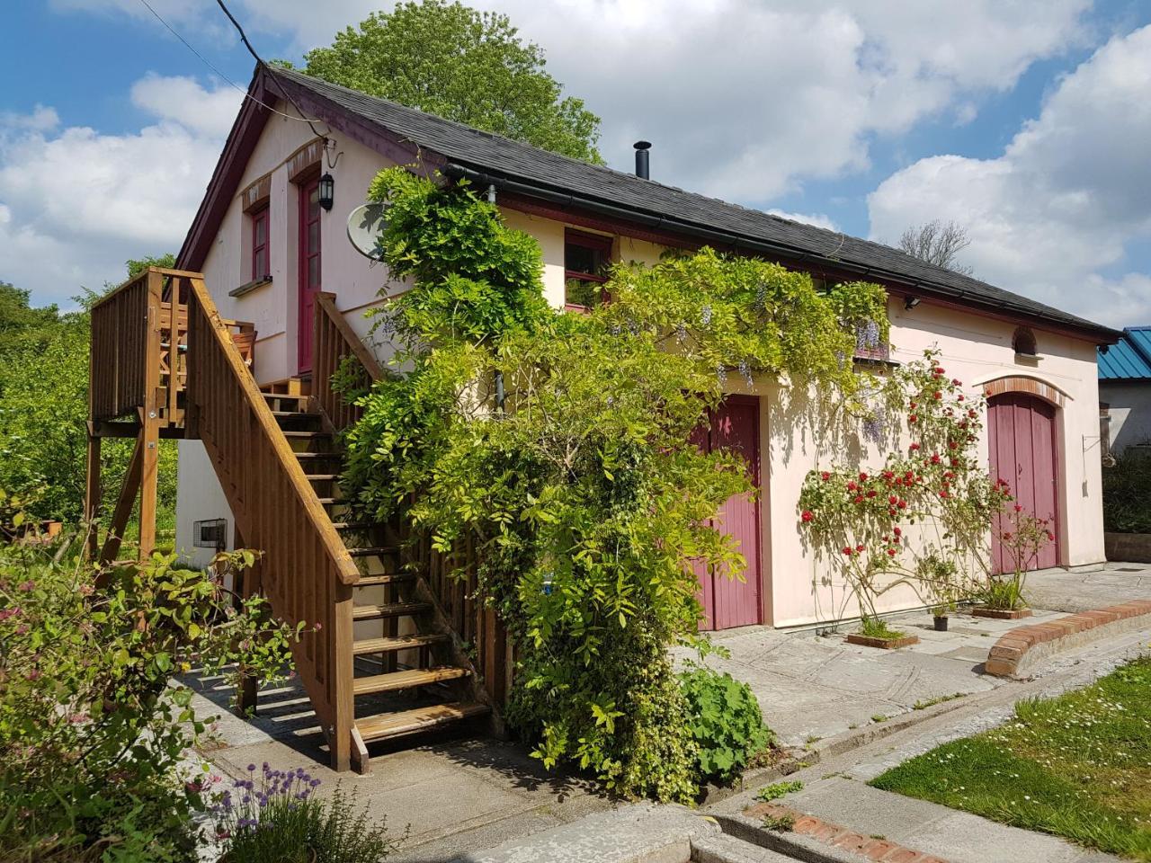 Seren Loft Cynghordy Llandovery — Llandovery