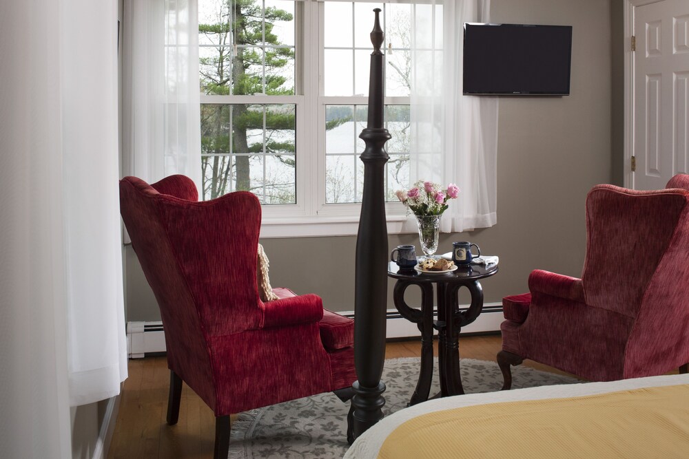 Wolf Cove Inn - photo 24