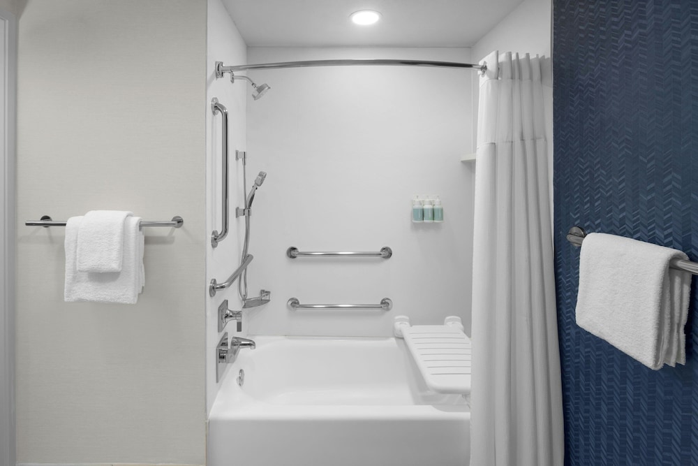 Fairfield Inn Santa Clarita Valencia - photo 14