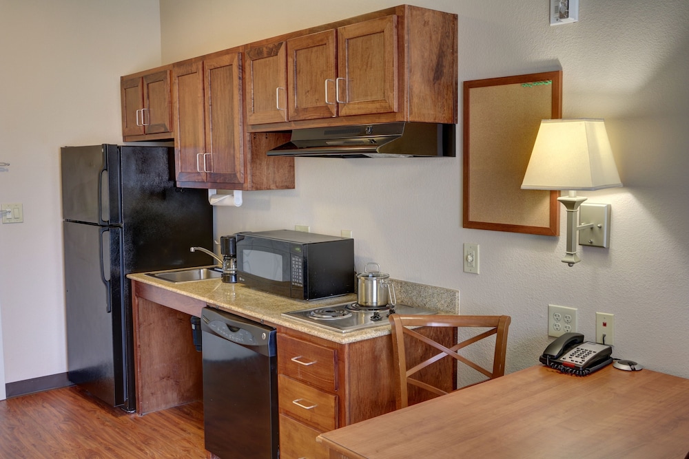 Candlewood Suites Texarkana by IHG - photo 6
