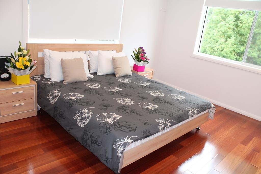 Villa Hodgkinson Sydney — 5-Star Luxury Hotel in Panania, Australia