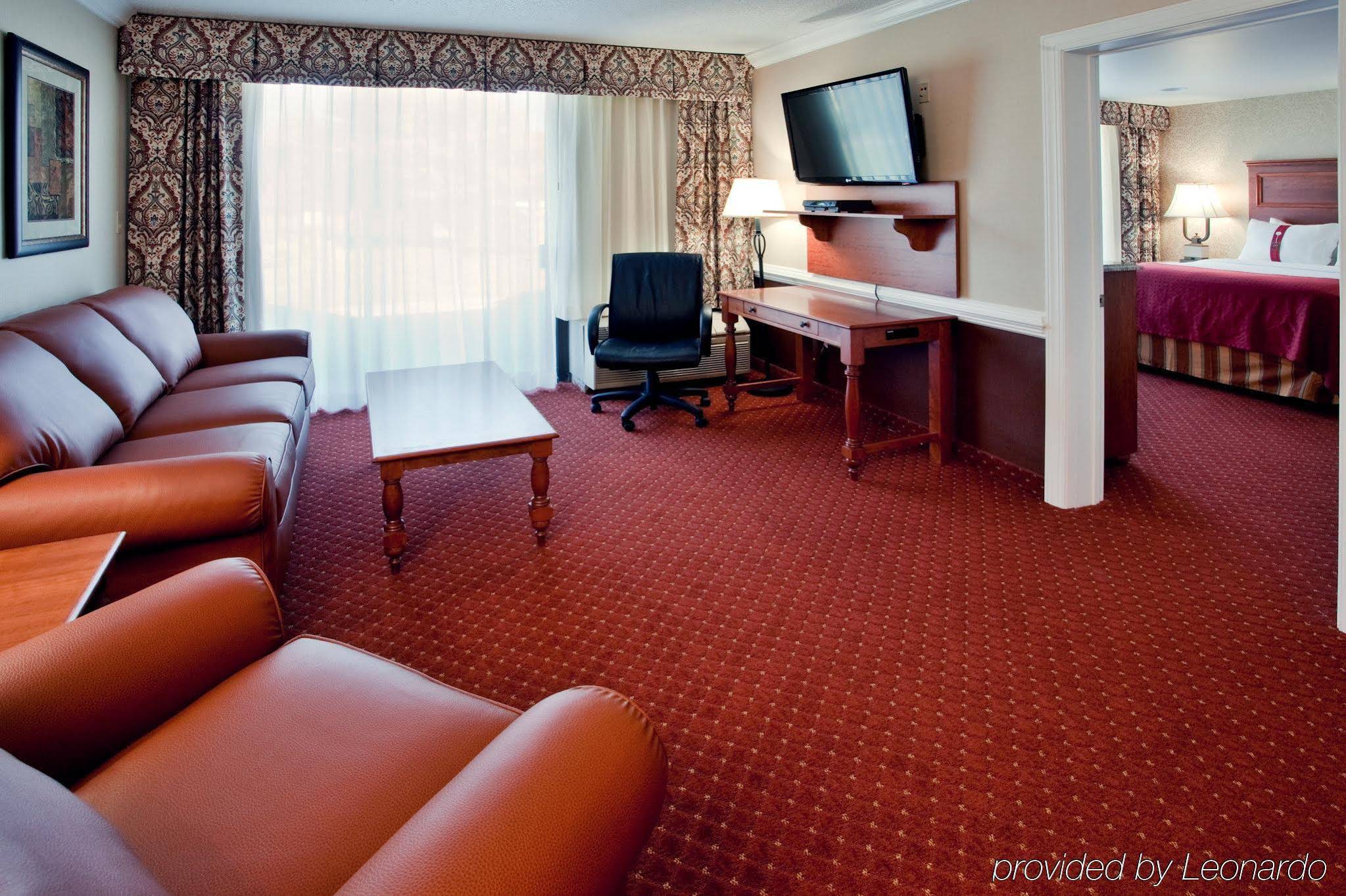 Holiday Inn University Blacksburg - photo 13