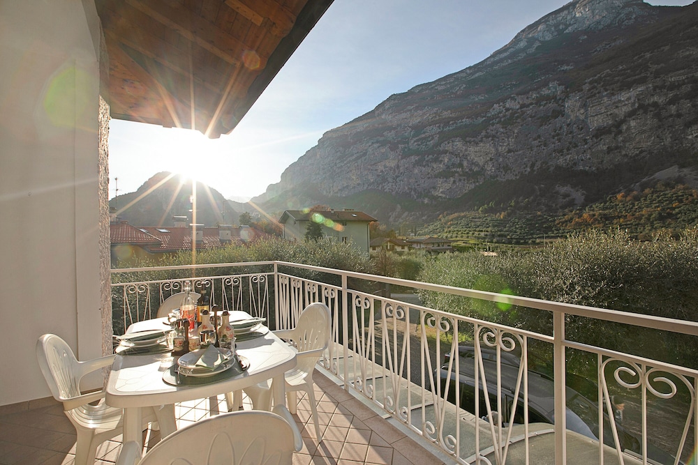 Albatros — 4-Star Luxury Hotel in Dro, Italy