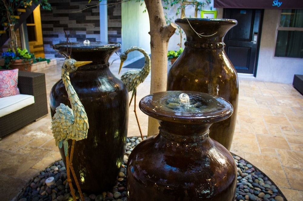 L.A. Sky Boutique Hotel - photo 37