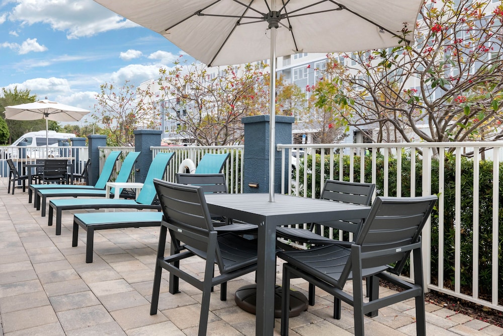 Staybridge Suites St. Petersburg Downtown by IHG - photo 43