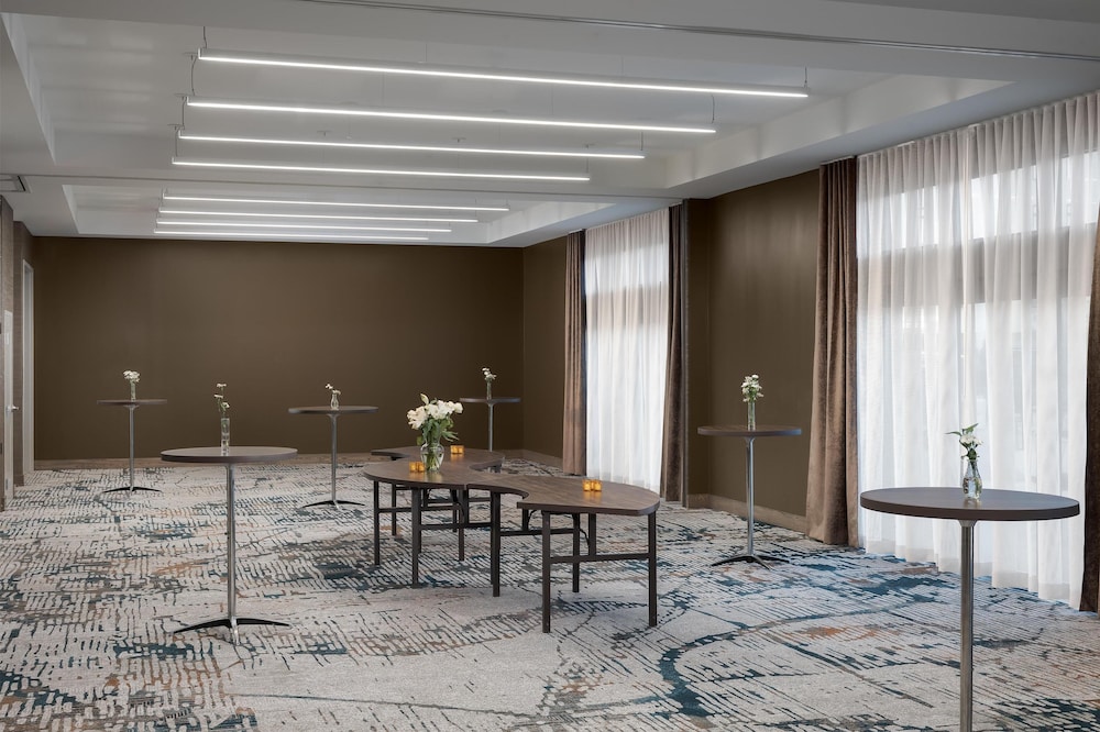 Hotel Avail Rogers Tapestry Collection by Hilton - photo 53