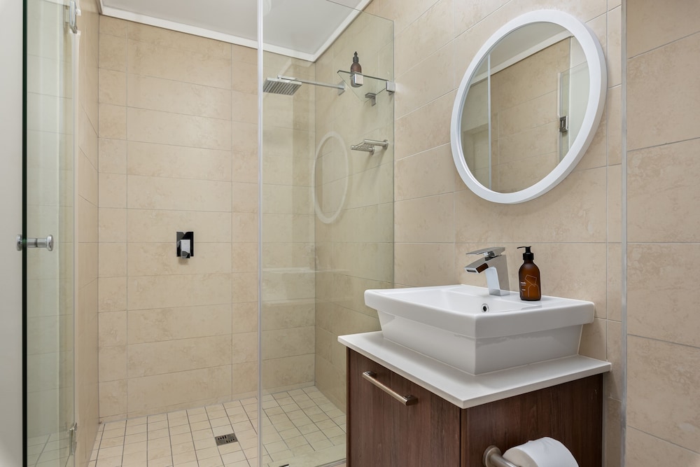 Waters Edge 511