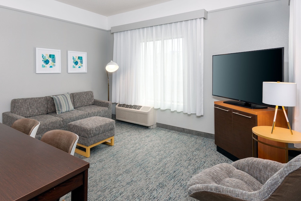 TownePlace Suites Buffalo Airport - photo 22