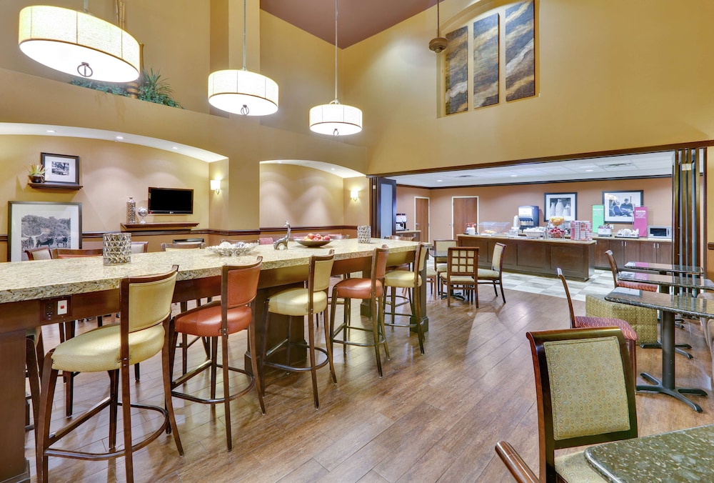 Hampton Inn and Suites Fort Worth Forest Hill - photo 18