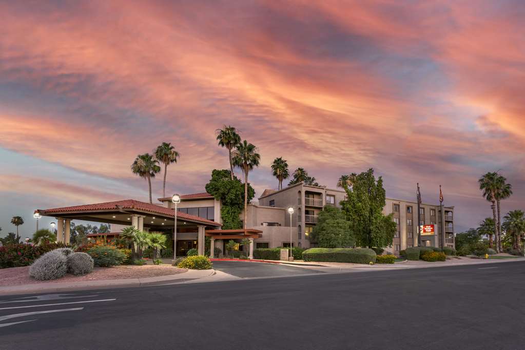 Best Western Plus Scottsdale Thunderbird Suites - photo 27