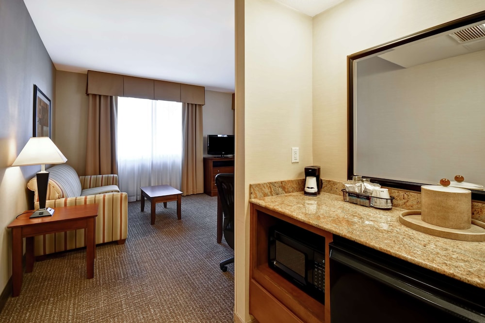 Hampton Inn & Suites Folsom - photo 28